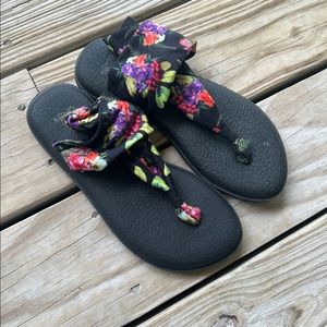 Sanuk floral yoga sling sandals black 7
